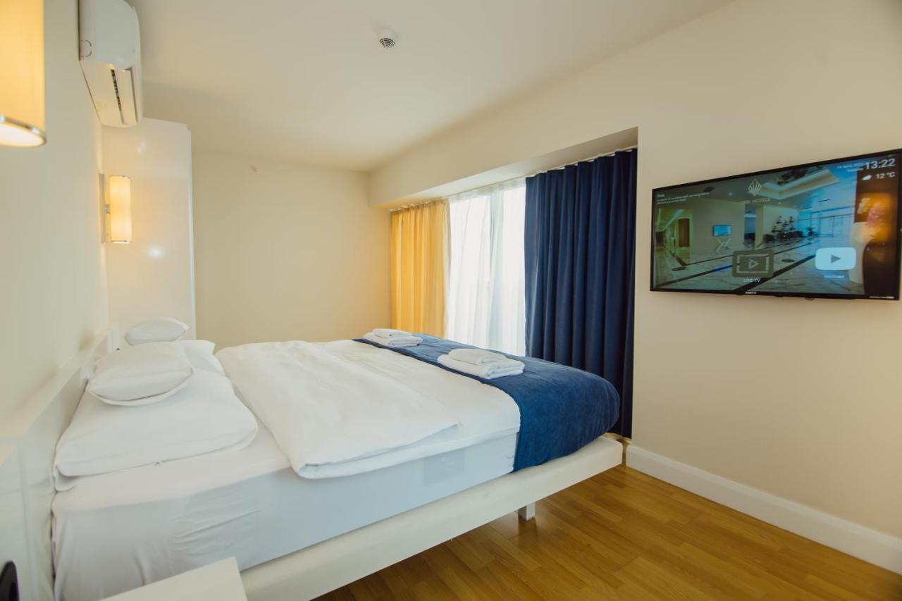 Premium Aparthotel With Sea View Батуми Экстерьер фото